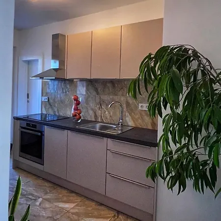 Lydia * 크리크베니카