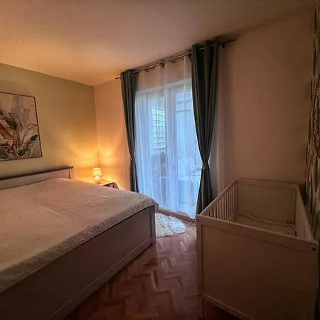 Lydia 公寓